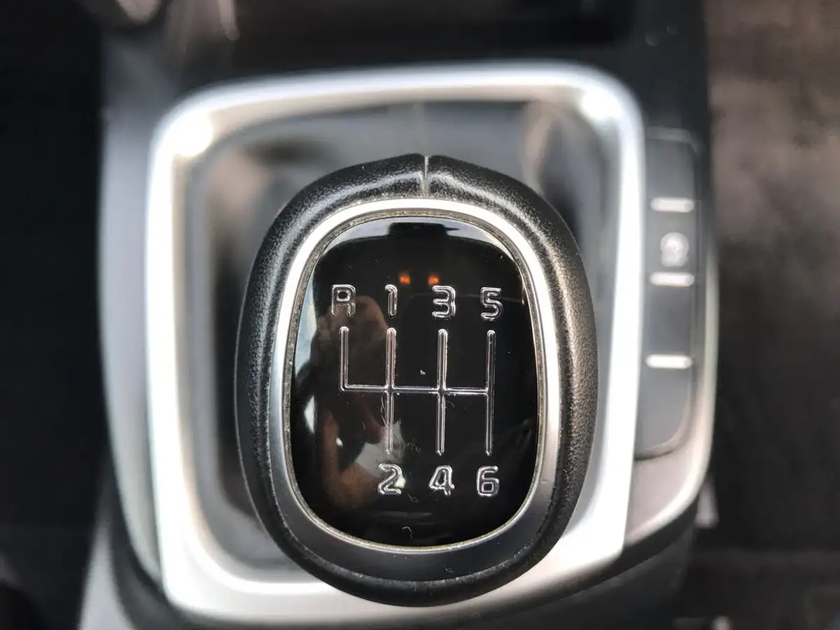 2022-kia-xceed-10-t-gdi-2-big-15