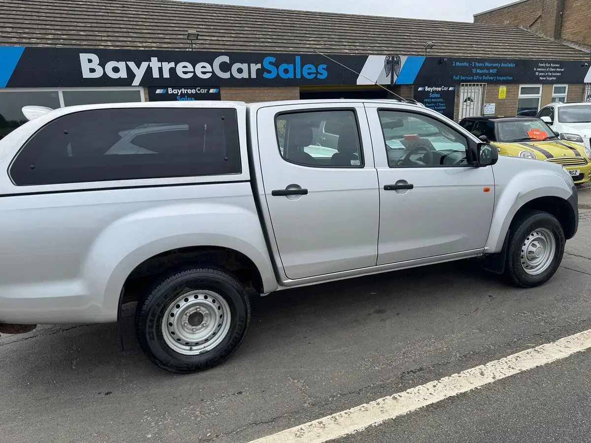 2014-isuzu-d-max-25td-4x4-double-pickup-big-20