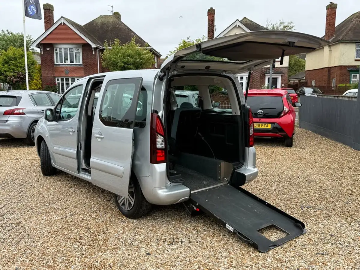 2014-citroen-berlingo-16td-multispace-vtr-90ps-big-0