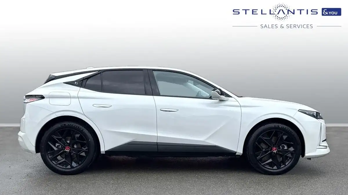 2024-ds-ds-4-e-tense-performance-line-nav-big-1