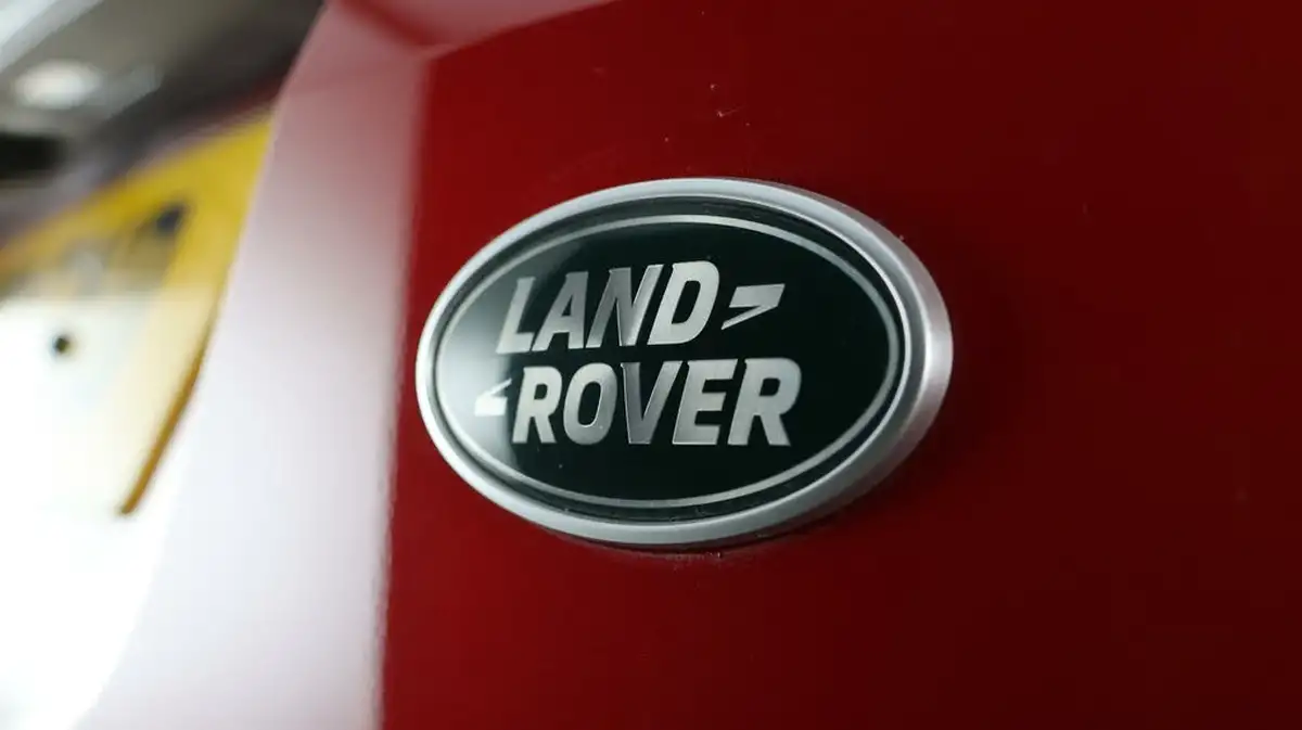 2021-land-rover-range-rover-evoque-15-p300e-r-dynamic-s-big-21