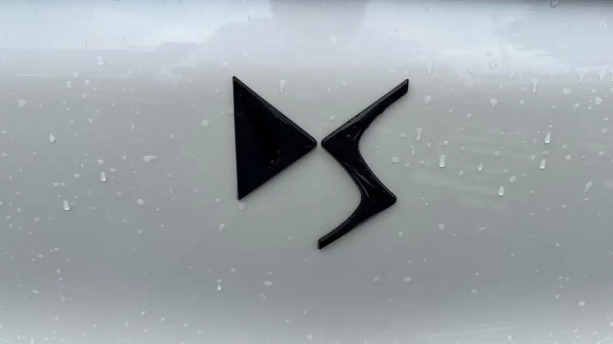 2024-ds-ds-4-e-tense-performance-line-nav-big-25