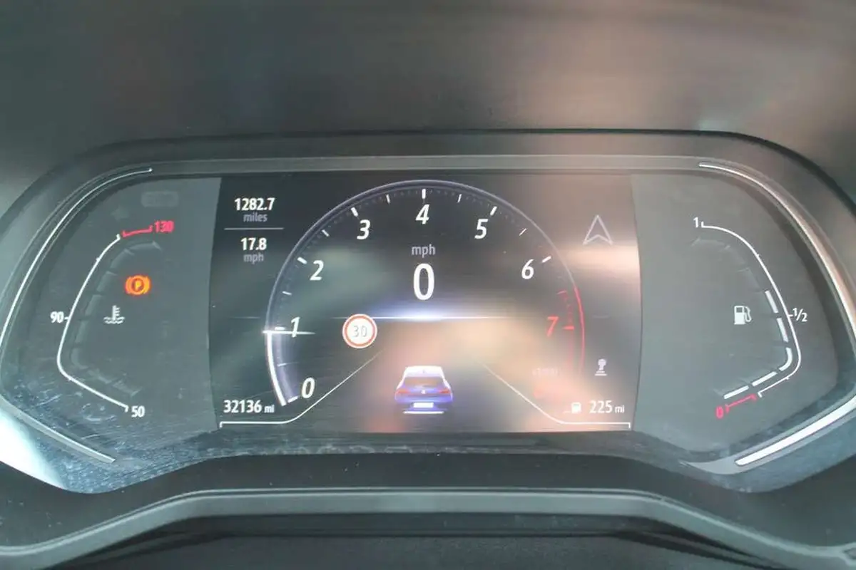 2022-renault-clio-10-tce-evolution-big-11