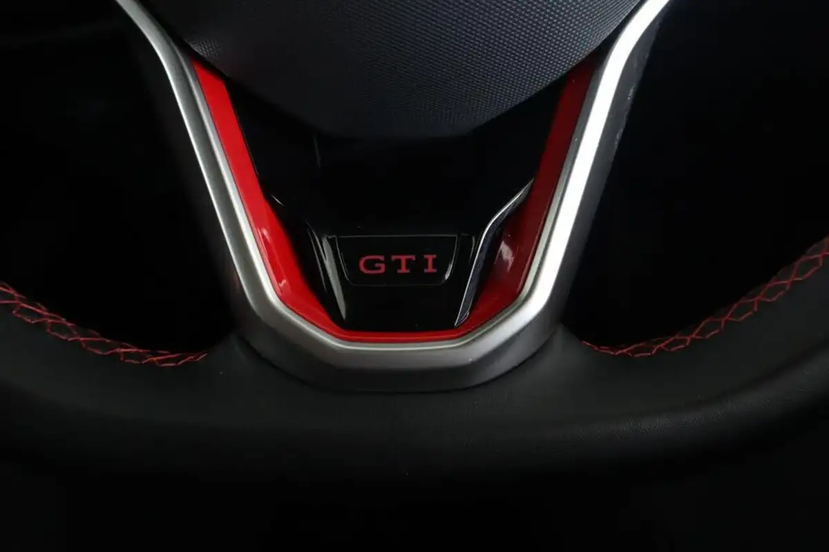 2023-volkswagen-golf-20-tsi-gti-dsg-big-53