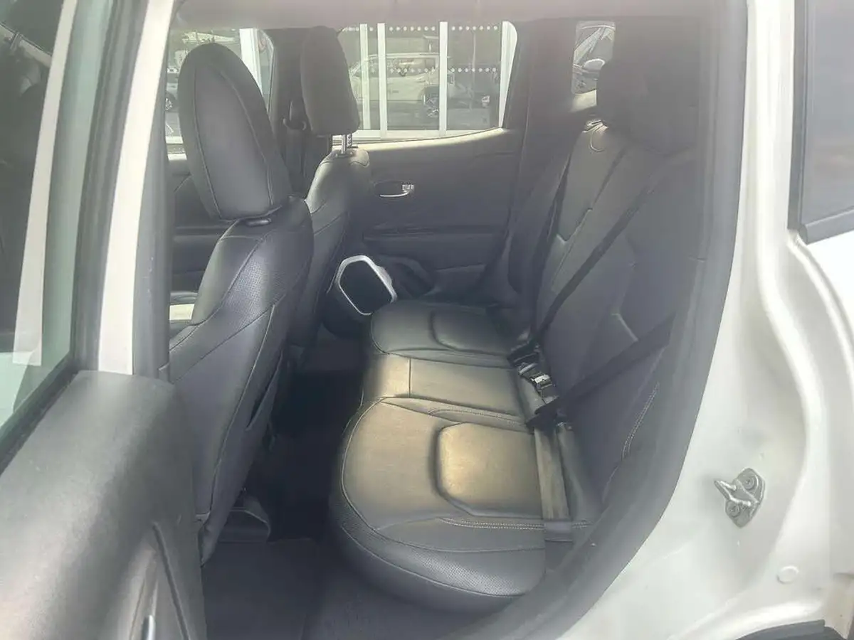 2016-jeep-renegade-16-multijet-ii-limited-ss-big-10