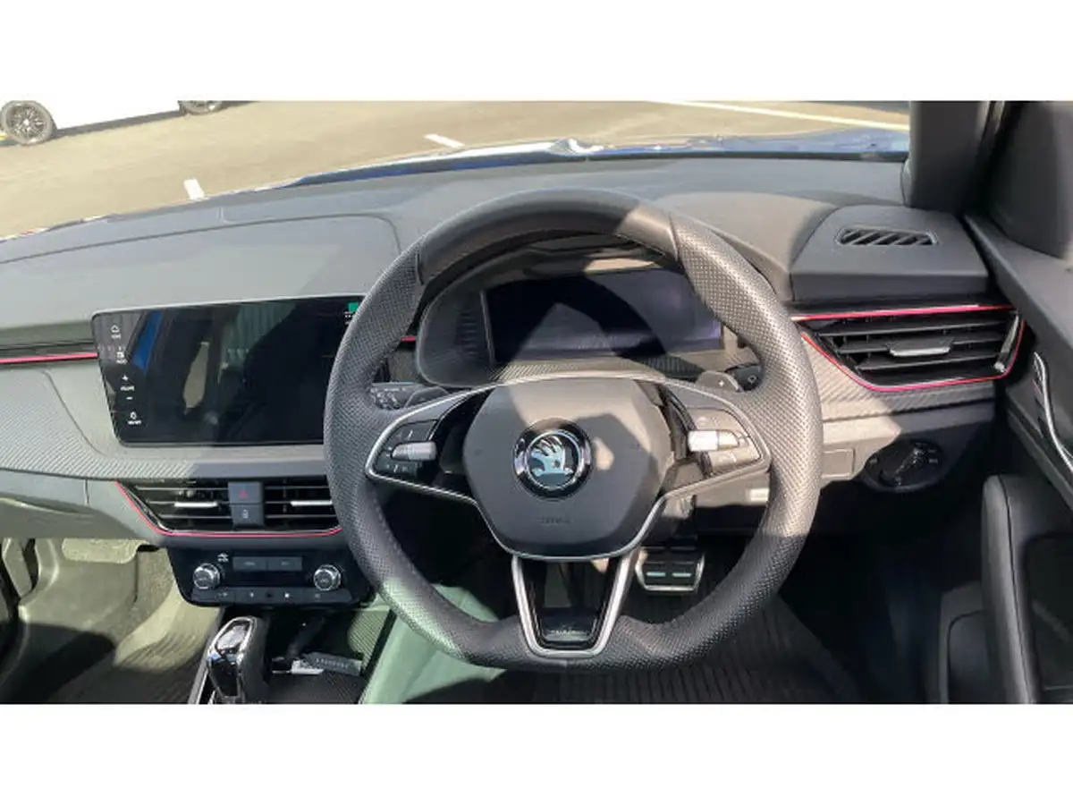 2025-skoda-kamiq-10-tsi-monte-carlo-116ps-dsg-big-9