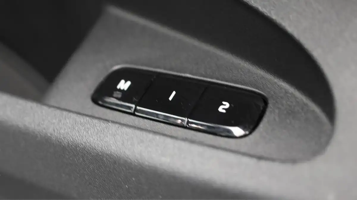 2022-polestar-polestar-2-e-ps2-170kw-long-single-plus-big-25
