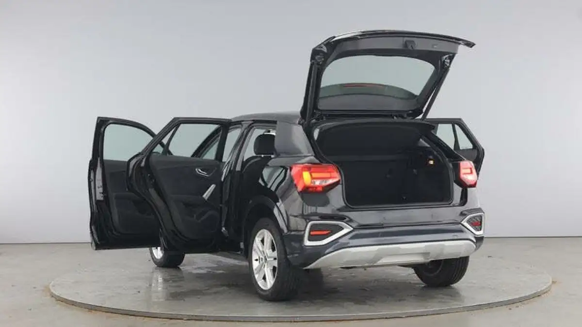 2022-audi-q2-10-30-tfsi-sport-big-10