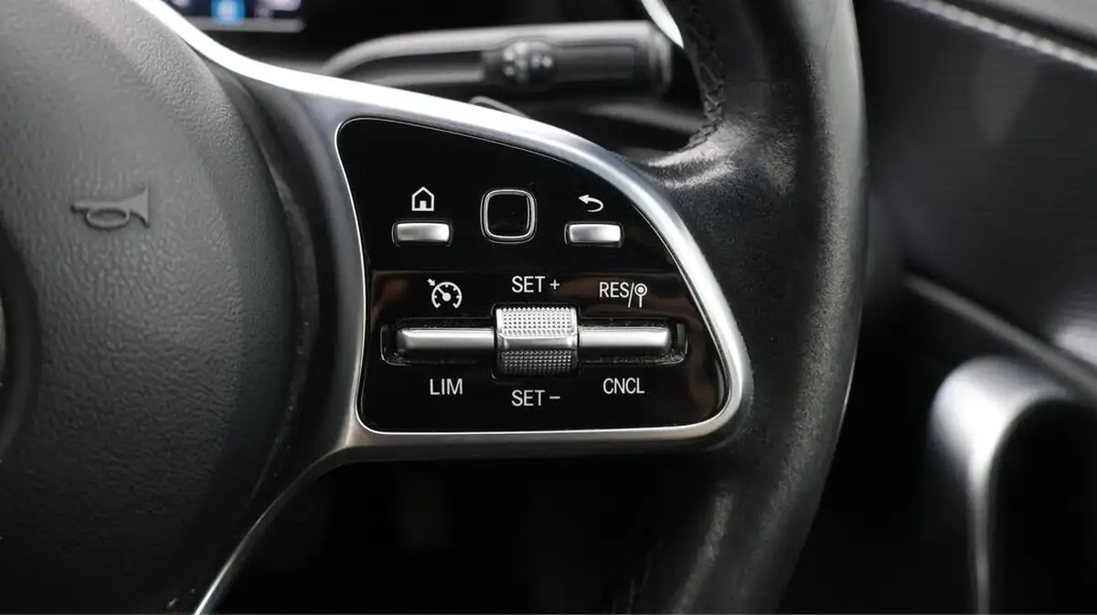 2019-mercedes-benz-a-class-15d-a180d-sport-hatchback-5d-7g-dct-big-24