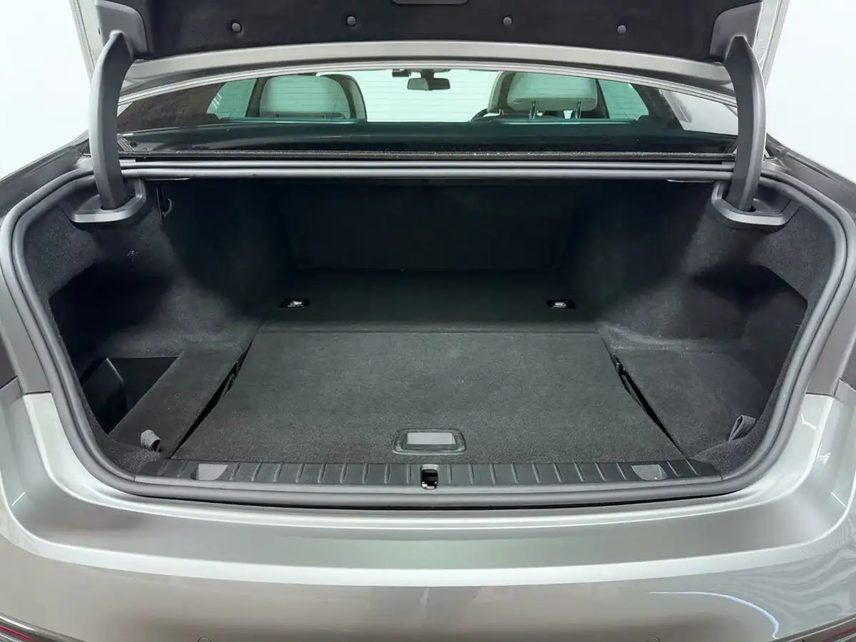 2021-bmw-7-series-30-745e-m-sport-big-6