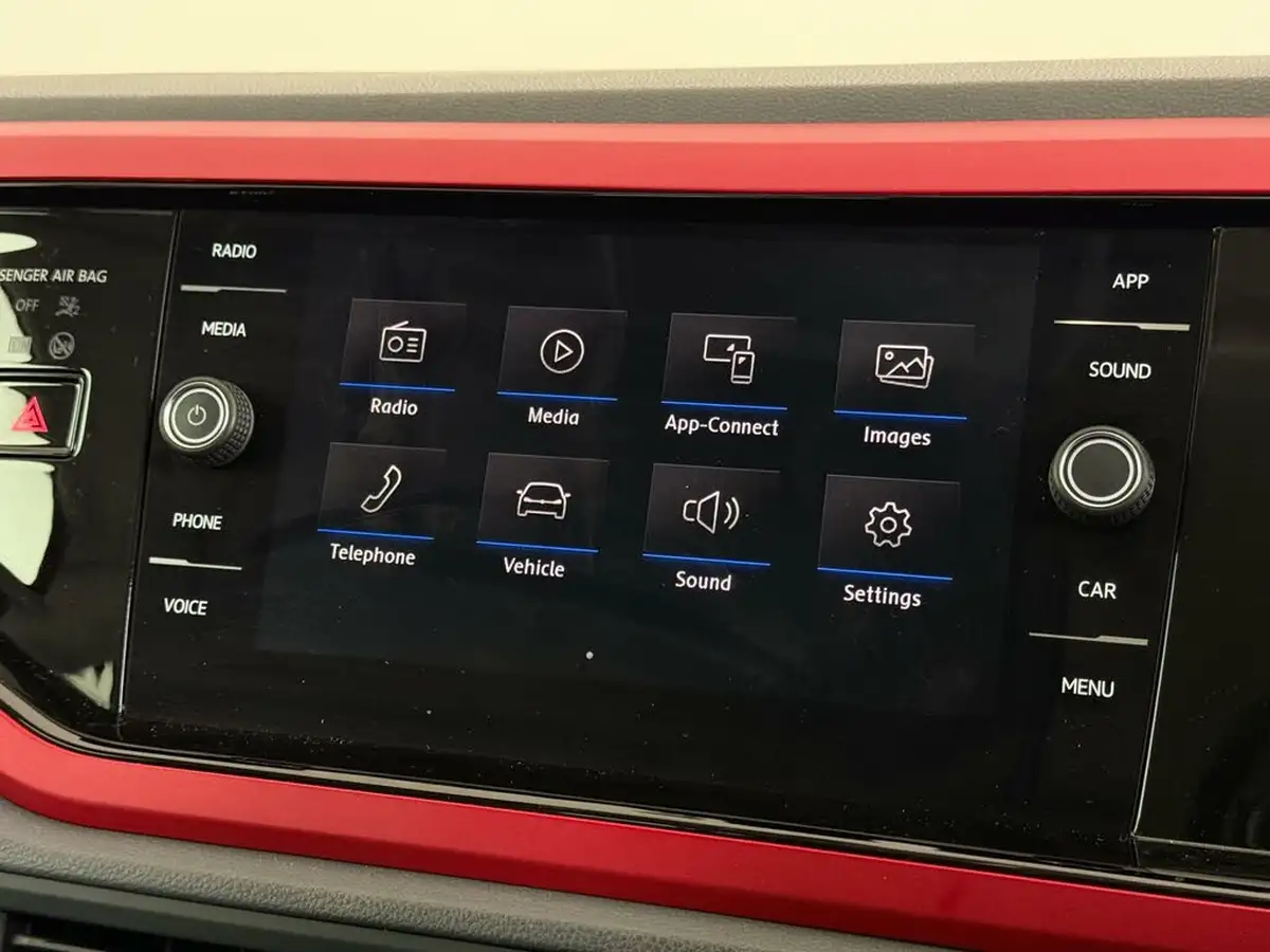 2020-volkswagen-polo-10-beats-80ps-big-24