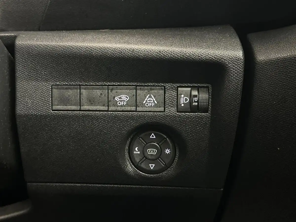 2021-citroen-c4-12-puretech-shine-plus-155ps-big-24