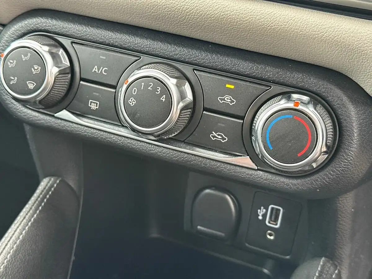 2021-nissan-micra-10-ig-t-acenta-big-23