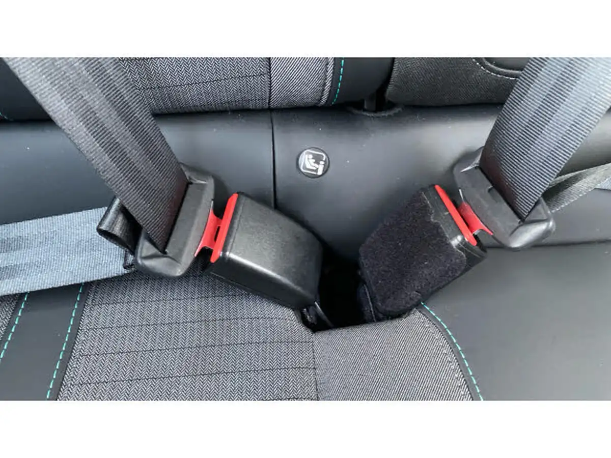 2022-peugeot-208-12-puretech-allure-premium-100bhp-big-16