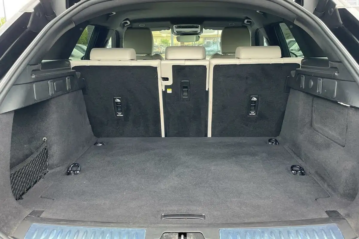 2023-land-rover-range-rover-velar-20-p400e-r-dynamic-se-big-31