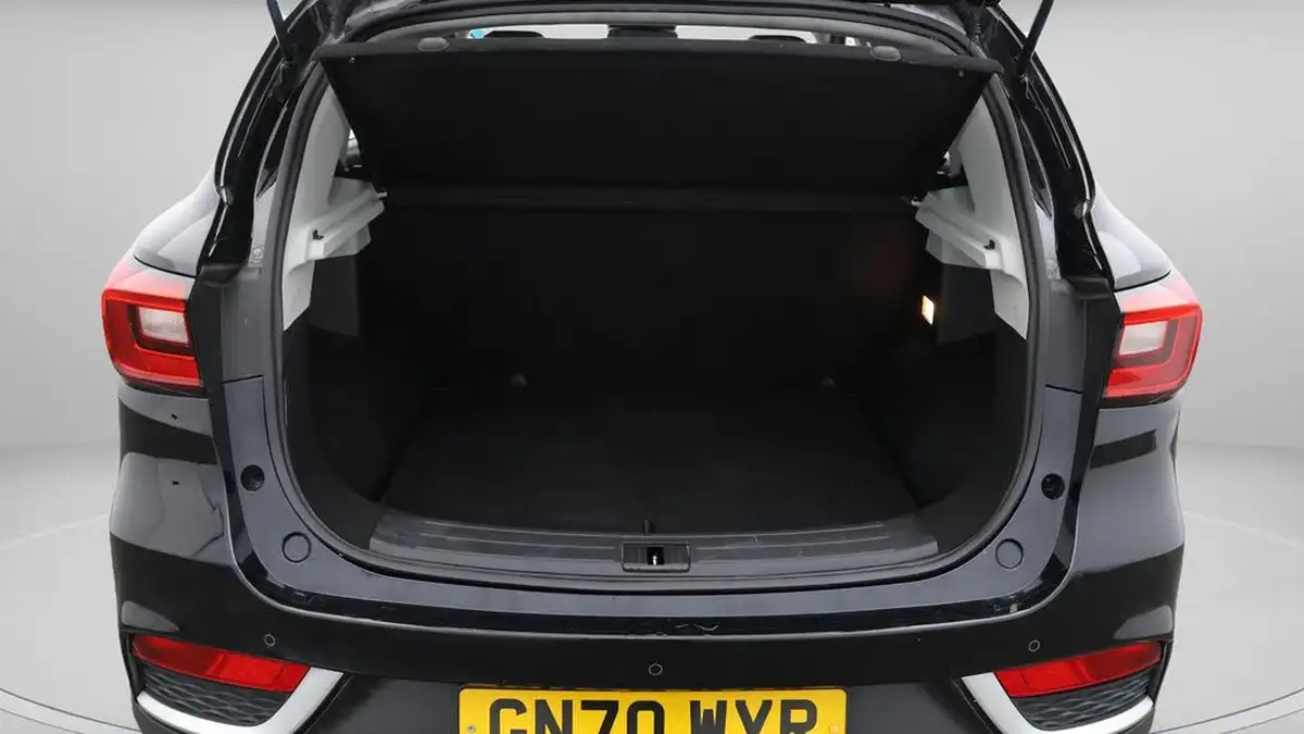 2020-mg-zs-suv-e-exclusive-ev-big-17
