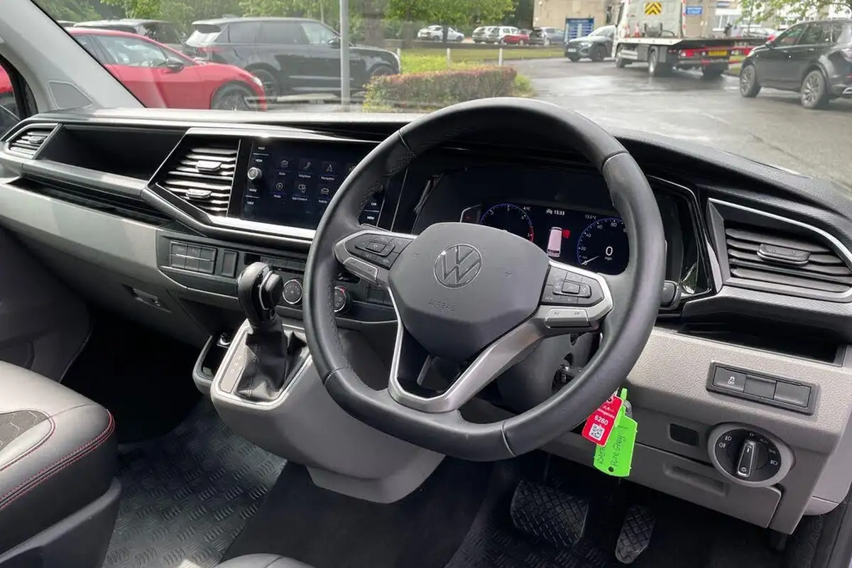 2024-volkswagen-transporter-20bitdi-t32-sportline-bmt-swb-panel-van-big-28
