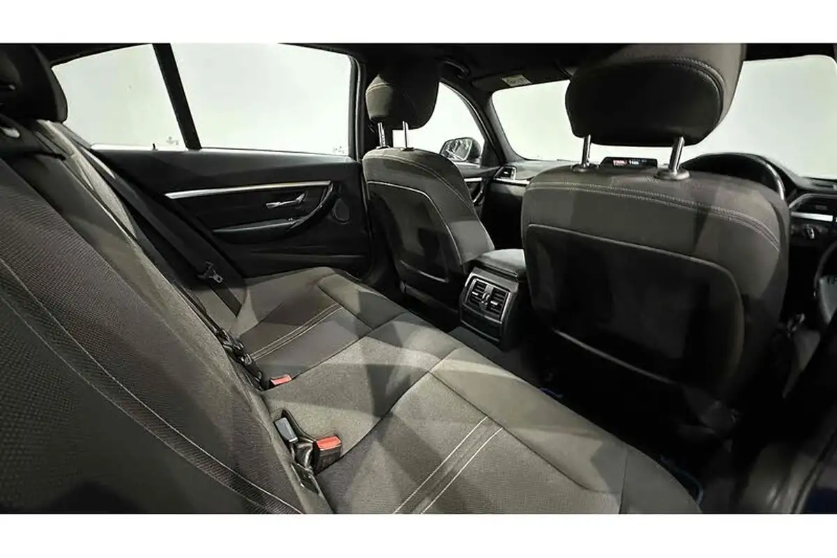 2018-bmw-3-series-20-320i-sport-saloon-4d-auto-big-19
