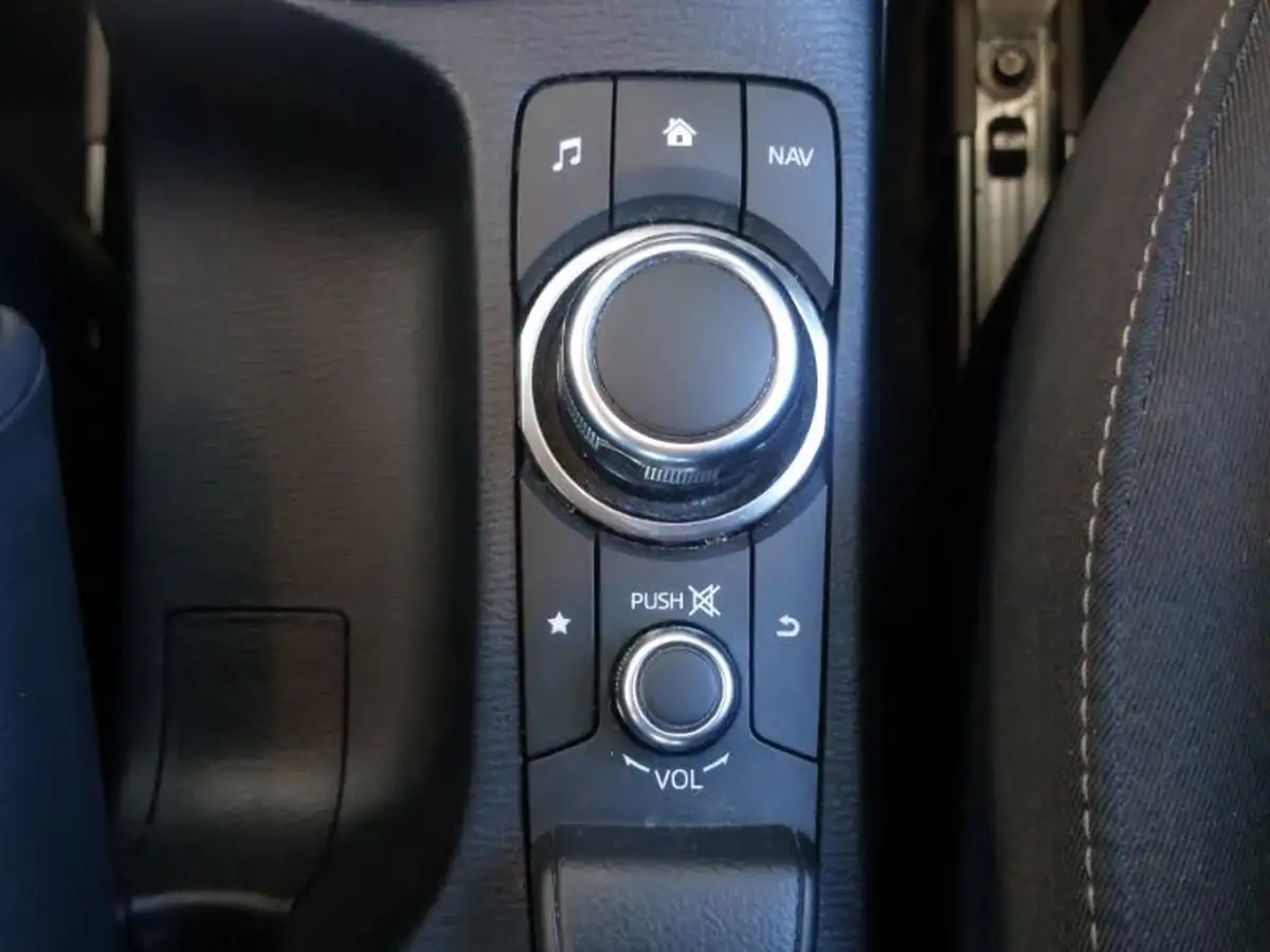 2019-mazda-mazda2-15-sport-nav-auto-big-14