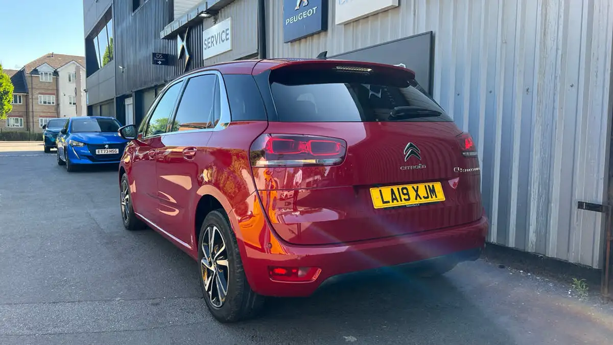 2019-citroen-c4-spacetourer-12-puretech-flair-big-8