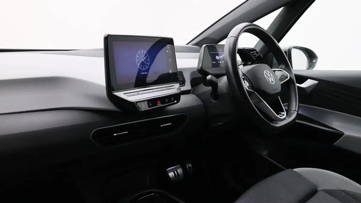 2021-volkswagen-id3-e-tour-big-1