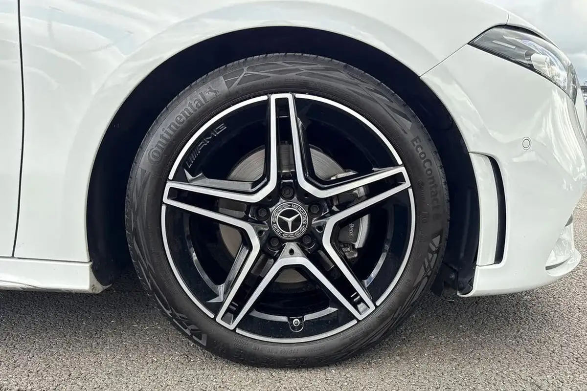 2022-mercedes-benz-a-class-13-a180-amg-line-executive-hatchback-5d-7g-dct-big-6