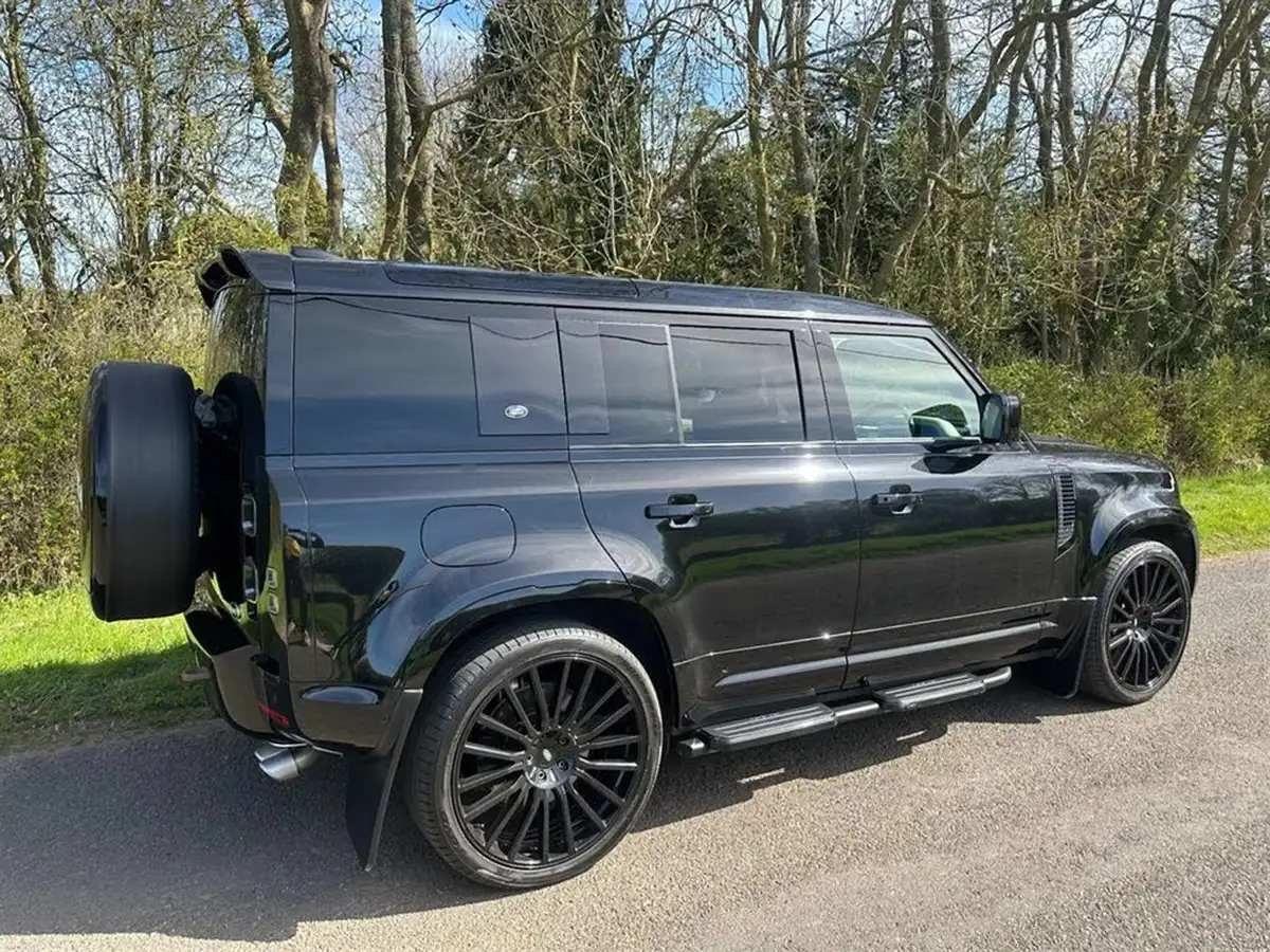 2022-land-rover-110-defender-50-p525-v8-big-3