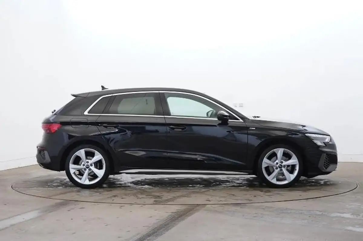 2024-audi-a3-15-35-tfsi-s-line-sportback-5d-tronic-big-2