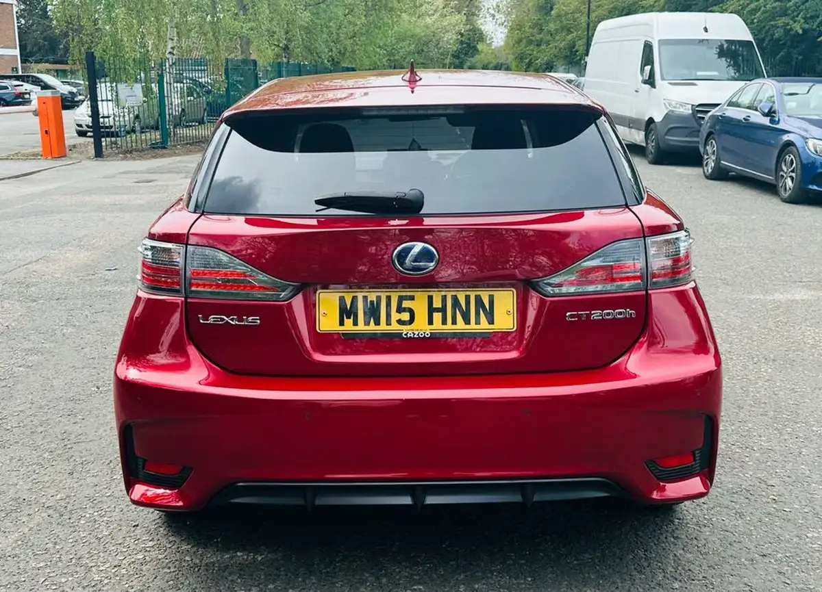 2015-lexus-ct-200h-18-advance-cvt-big-7