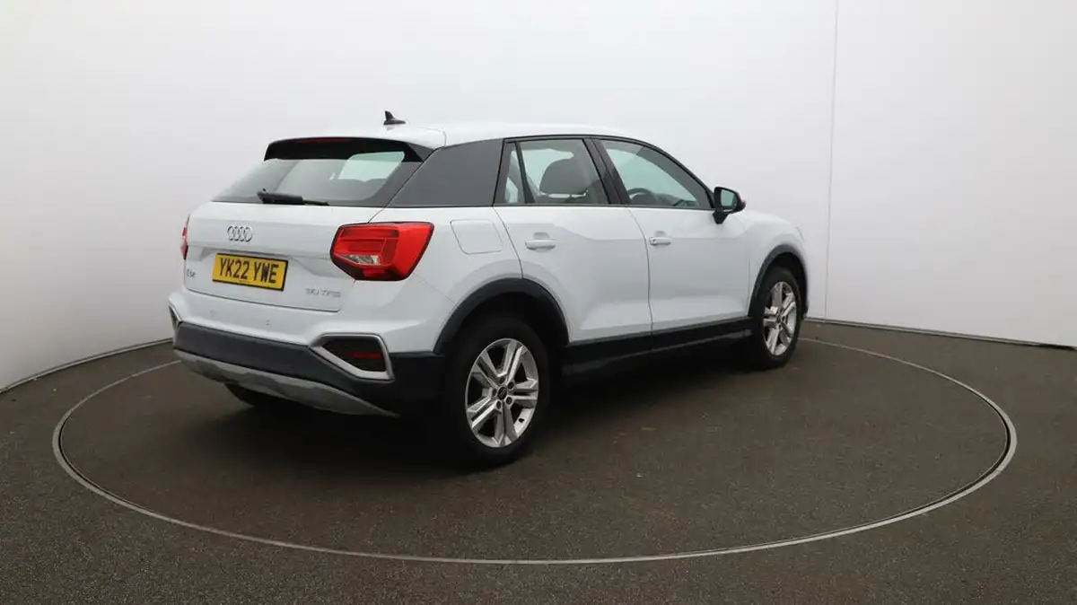 2022-audi-q2-10-30-tfsi-sport-big-7