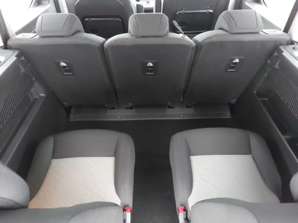 2023-citroen-berlingo-e-flair-xtr-xl-size-big-13