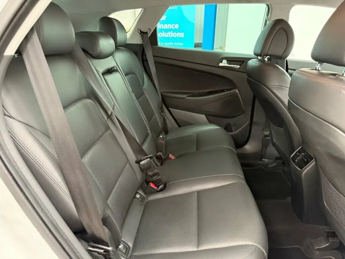 2017-hyundai-tucson-17crdi-blue-drive-premium-141ps-dct-big-30