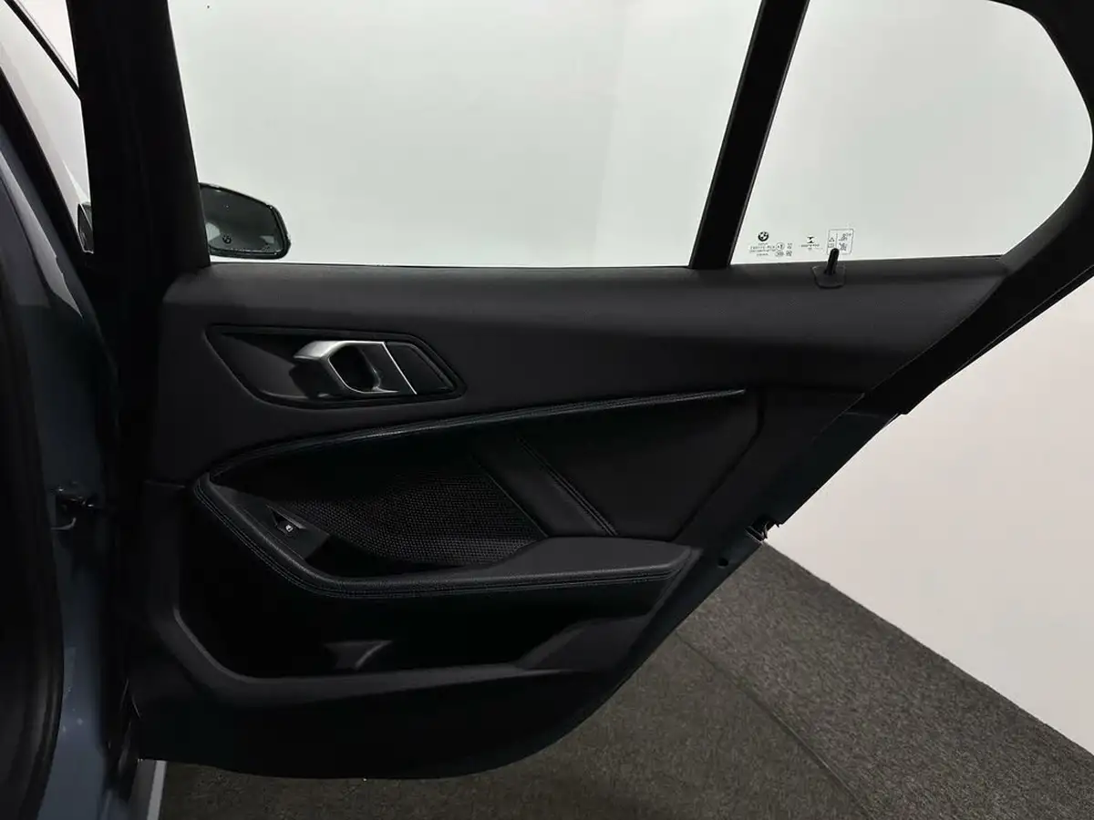 2021-bmw-1-series-15td-116d-m-sport-big-40