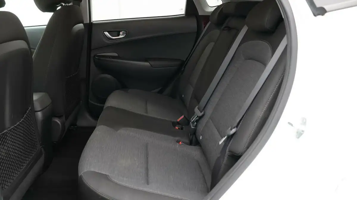 2022-hyundai-kona-e-premium-204ps-64kwh-7kw-obc-big-16