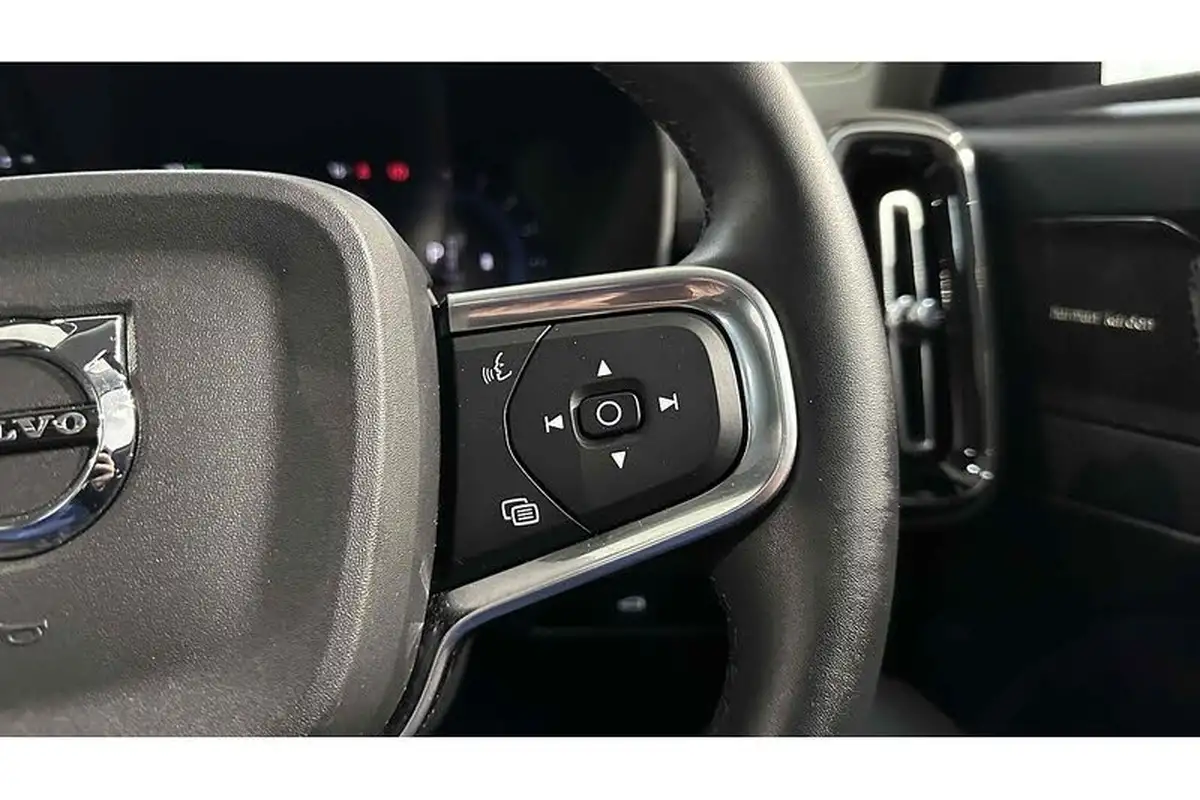 2023-volvo-xc40-20-b4-ultimate-big-30