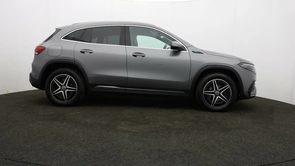 2022-mercedes-benz-eqa-e-eqa-350-amg-line-big-7