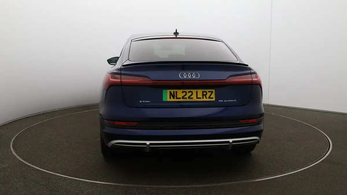 2022-audi-e-tron-55e-s-line-sportback-big-52