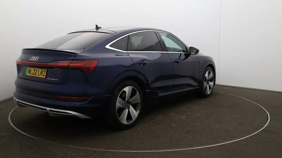 2022-audi-e-tron-55e-s-line-sportback-big-7