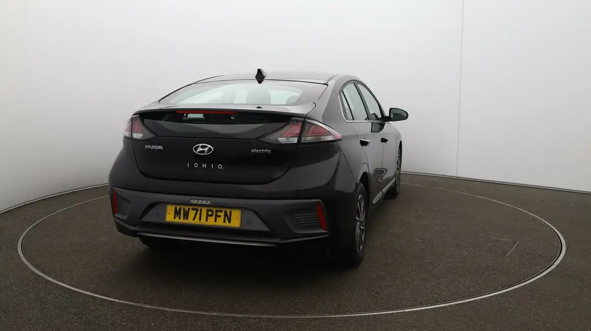 2021-hyundai-ioniq-e-premium-electric-100kw-big-47