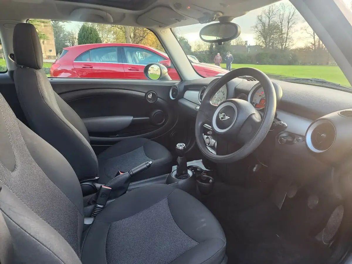 2007-mini-cooper-14-one-95bhp-big-13
