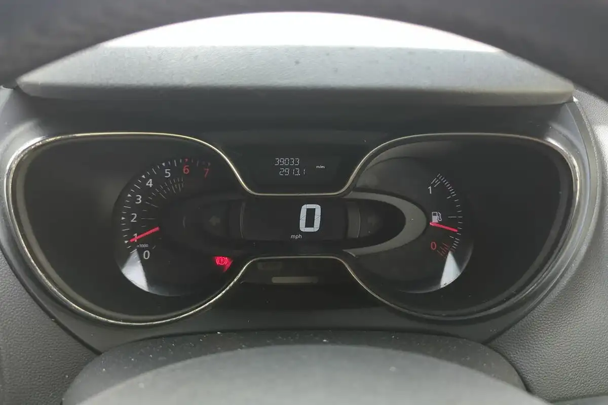 2018-renault-captur-09-tce-gt-line-big-13