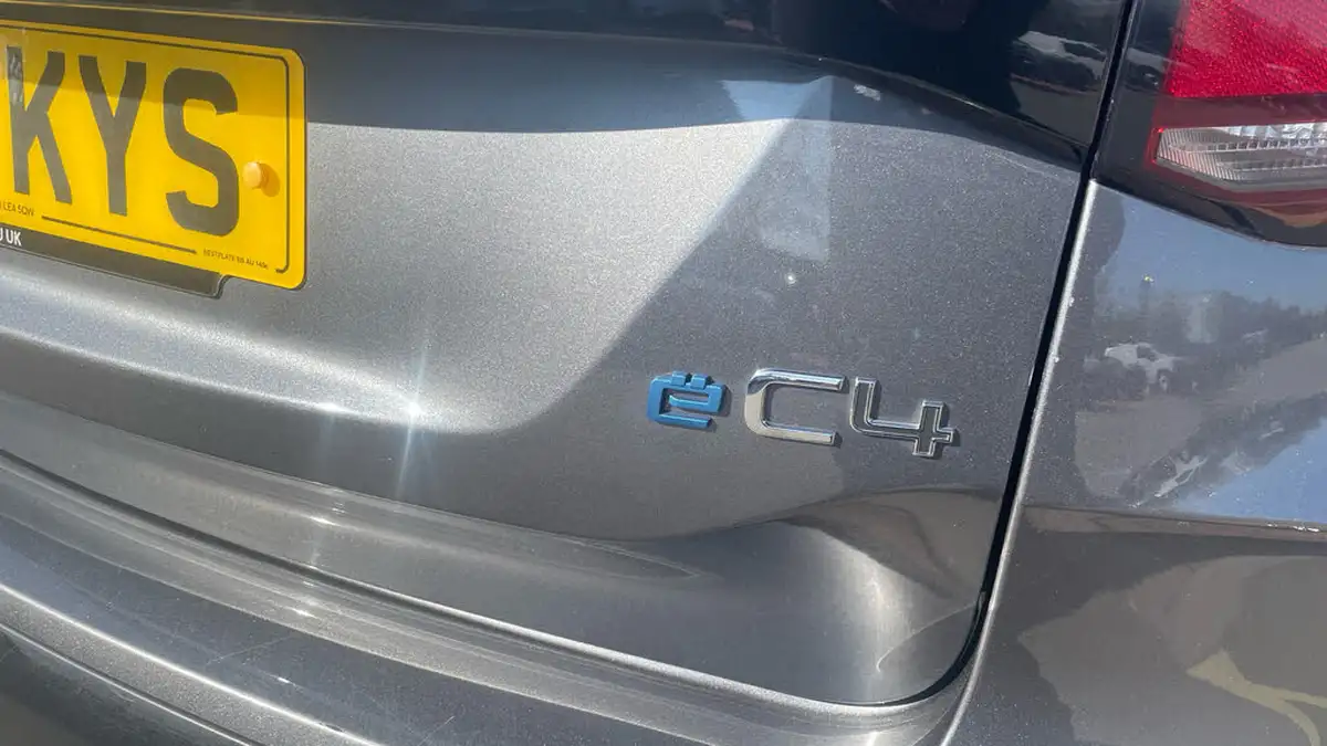 2021-citroen-c4-e-shine-plus-big-42