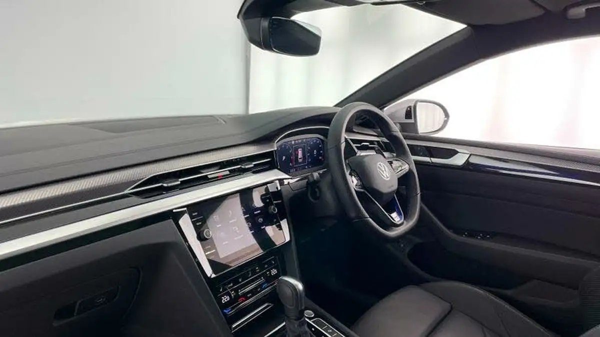 2023-volkswagen-arteon-20-tsi-r-shooting-brake-big-2