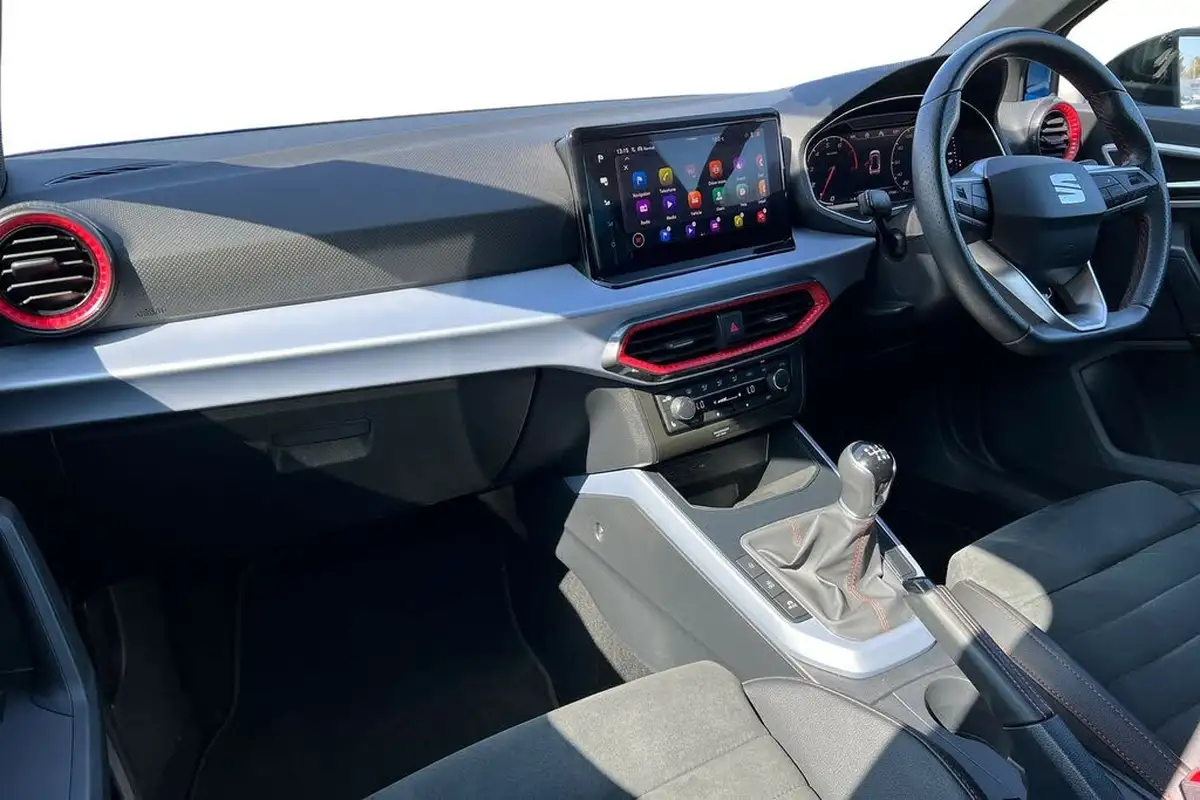 2023-seat-arona-10-tsi-fr-sport-big-1