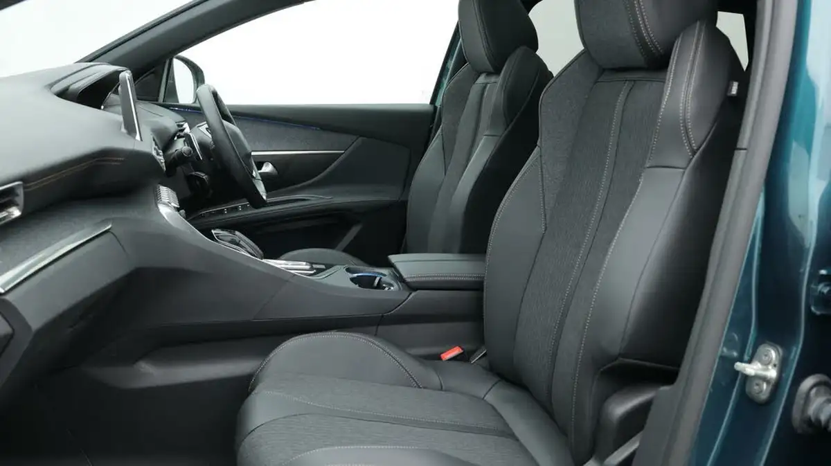 2020-peugeot-5008-suv-16-puretech-gt-line-premium-big-14