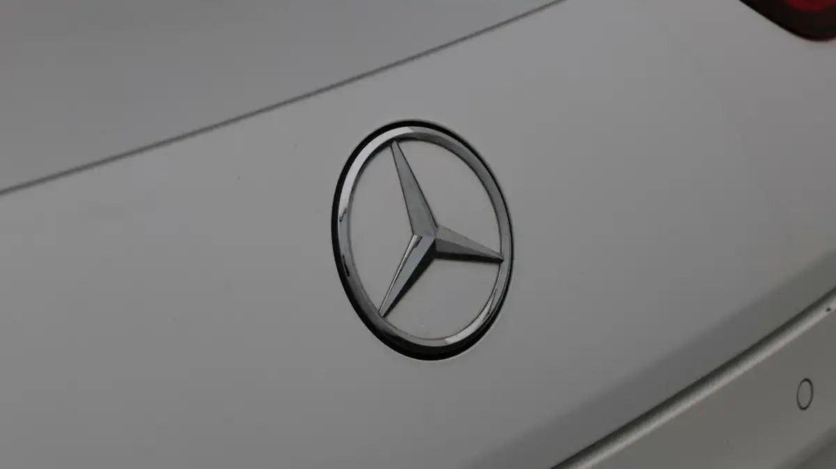 2020-mercedes-benz-cla-13-cla-180-amg-line-premium-plus-coupe-4d-big-22