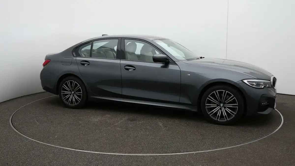 2020-bmw-3-series-20-330e-m-sport-saloon-4d-big-38
