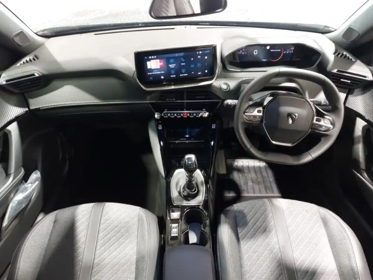 2024-peugeot-2008-suv-12-puretech-allure-130ps-big-2