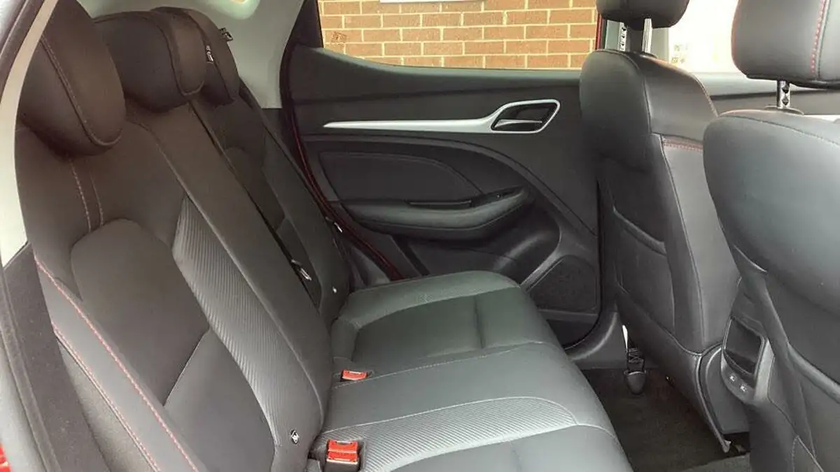 2023-mg-zs-suv-15-vti-tech-exclusive-big-11