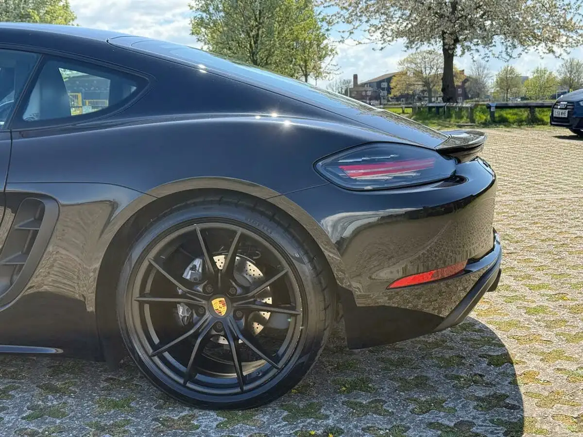 2019-porsche-cayman-718-20-cayman-pdk-big-38